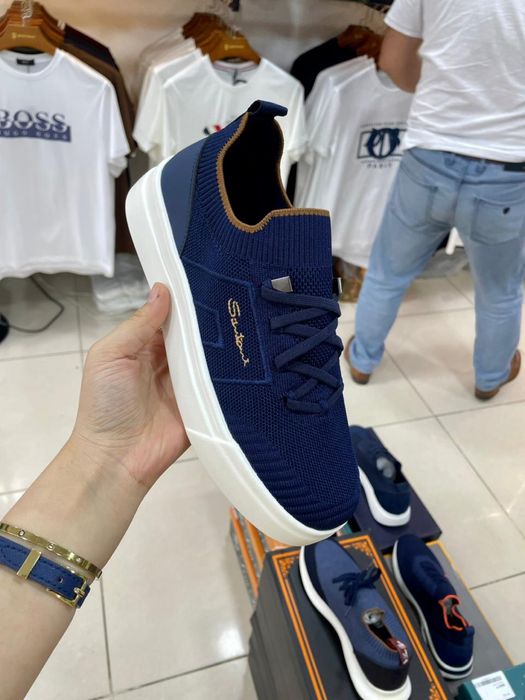 Мужские кроссовки 42 размер(новые)