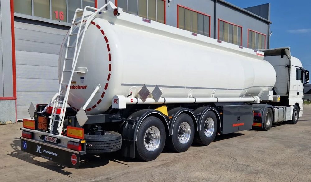 Kässbohrer STB E 39 Cisterna ADR pentru produse petroliere de capacitate 39m3