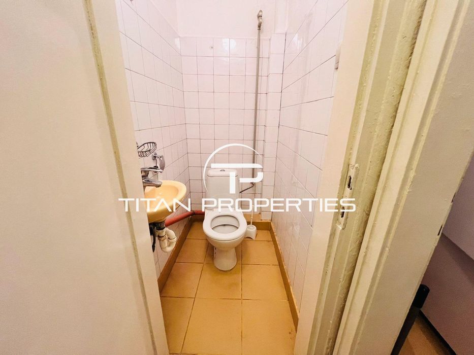 Дава се под наем Тристаен апартамент в Бургас, Славейков - 100 кв.м за 663 € - Снимка #8