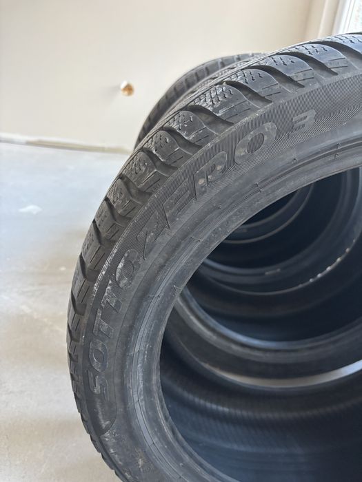 Зимни гуми 225/45/17 PIRELLI Sotozero 3 - 4 бр.
