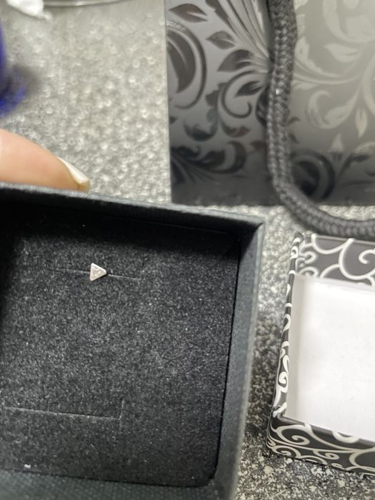 Piercing nas aur alb