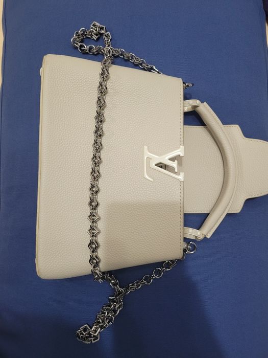 Продам сумку LV новая