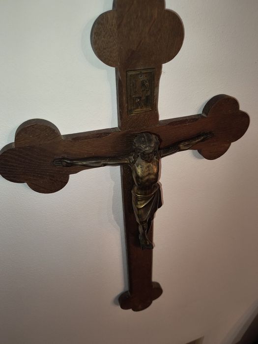 Crucifix vechi lemn masiv -alama de dimensiuni mari