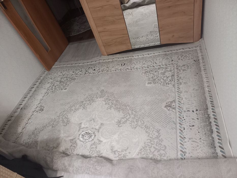 Продам палас .2.5 / 4