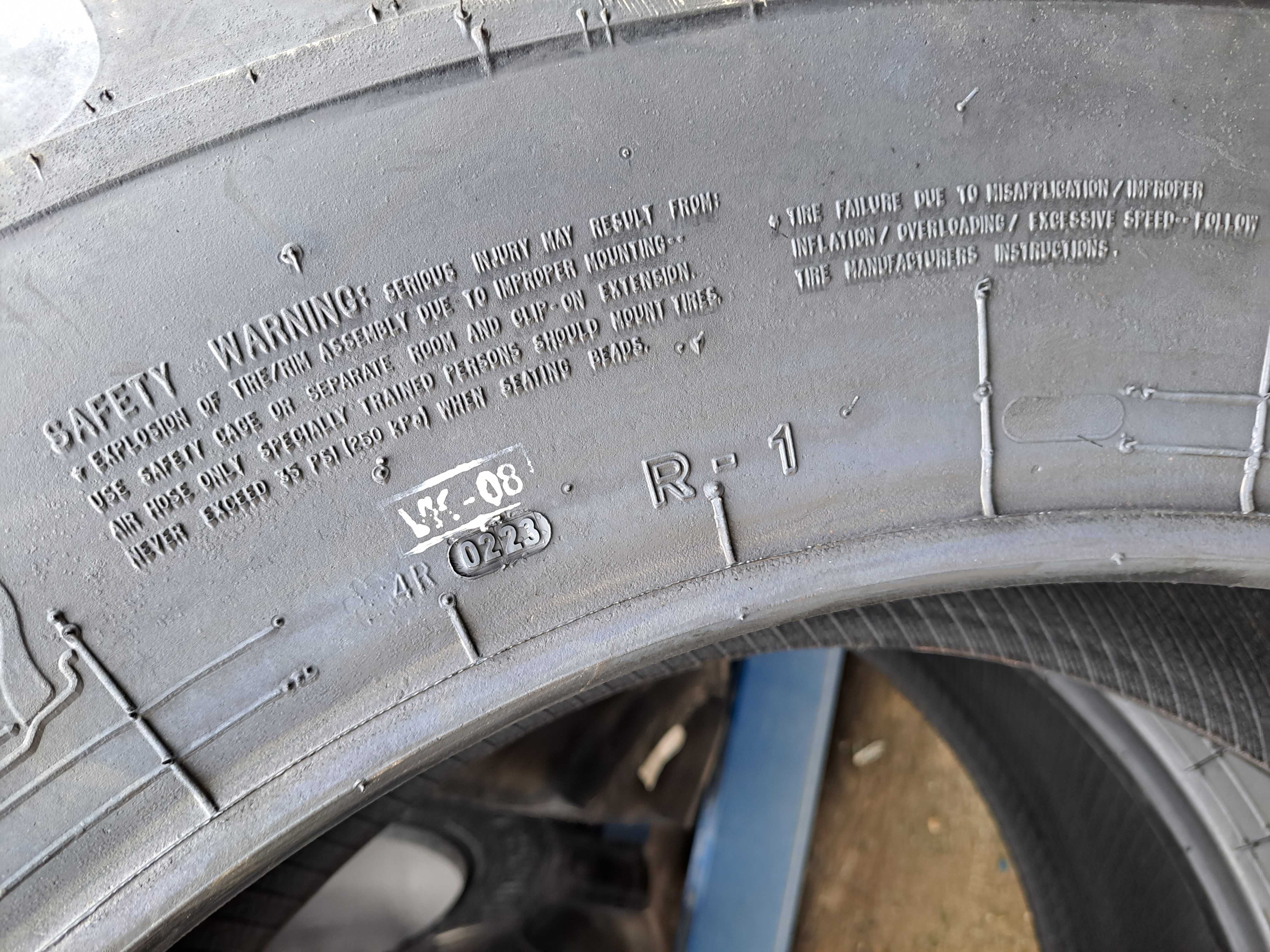 Anvelope pentru TRACTOR 14.9-28 CULTOR cu 8 pliuri cauciucuri noi