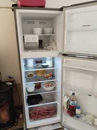 Продам свой холодильник почти новый Авалон 1 год использования