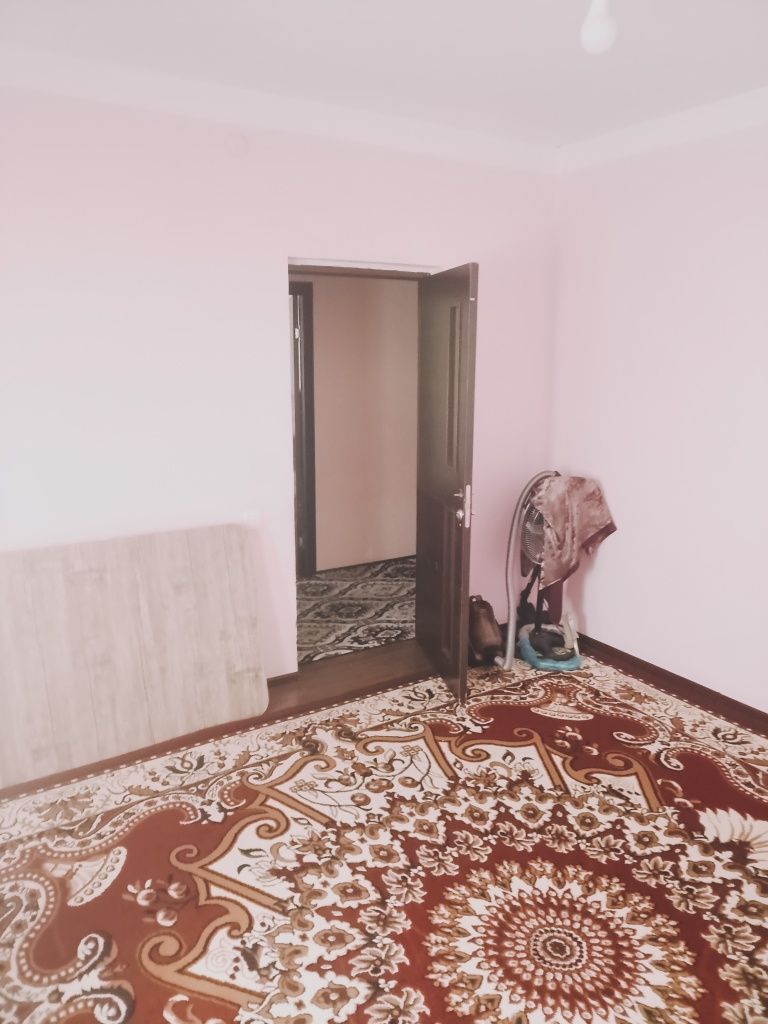 Уй сотилади (2 сотихли котеж)