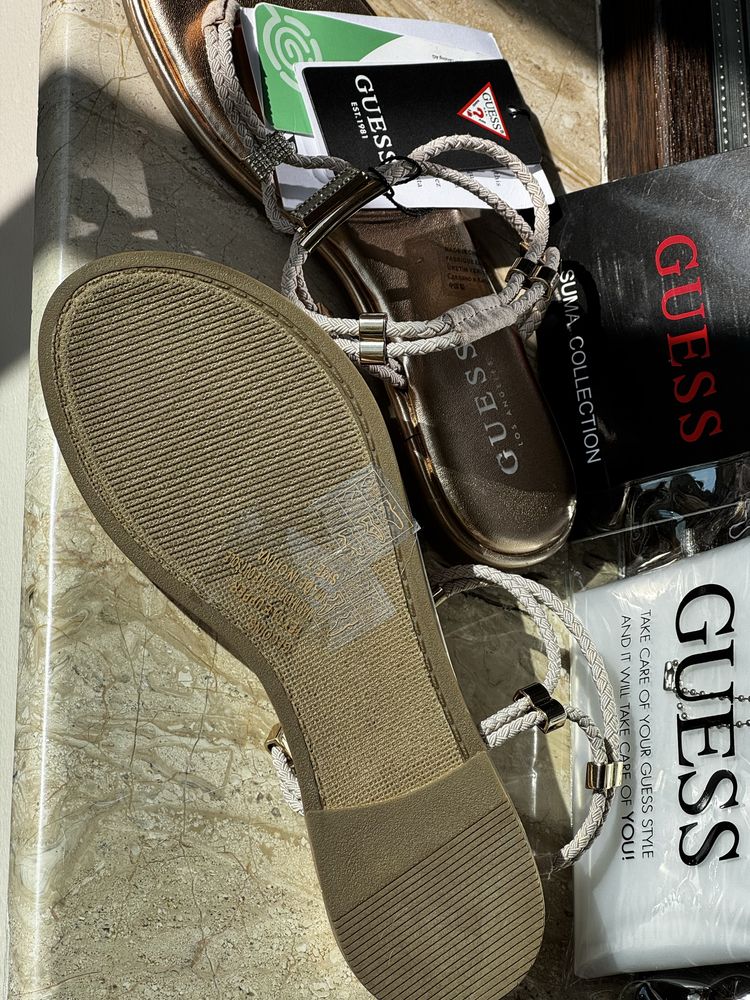 Дамски чехли Guess
