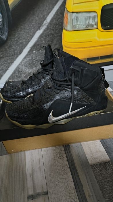 Найк Джордан 44 номер обувани 2 пъти