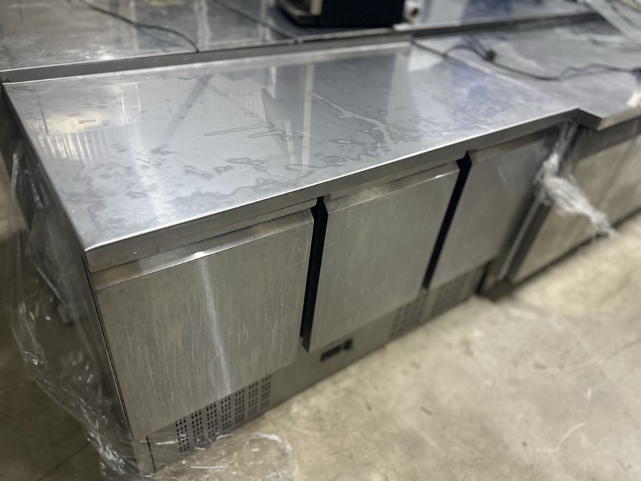 Хладилна маса 137см