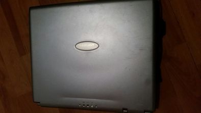 Laptop 60 Gb HDD, 1.5 GHZ procesor