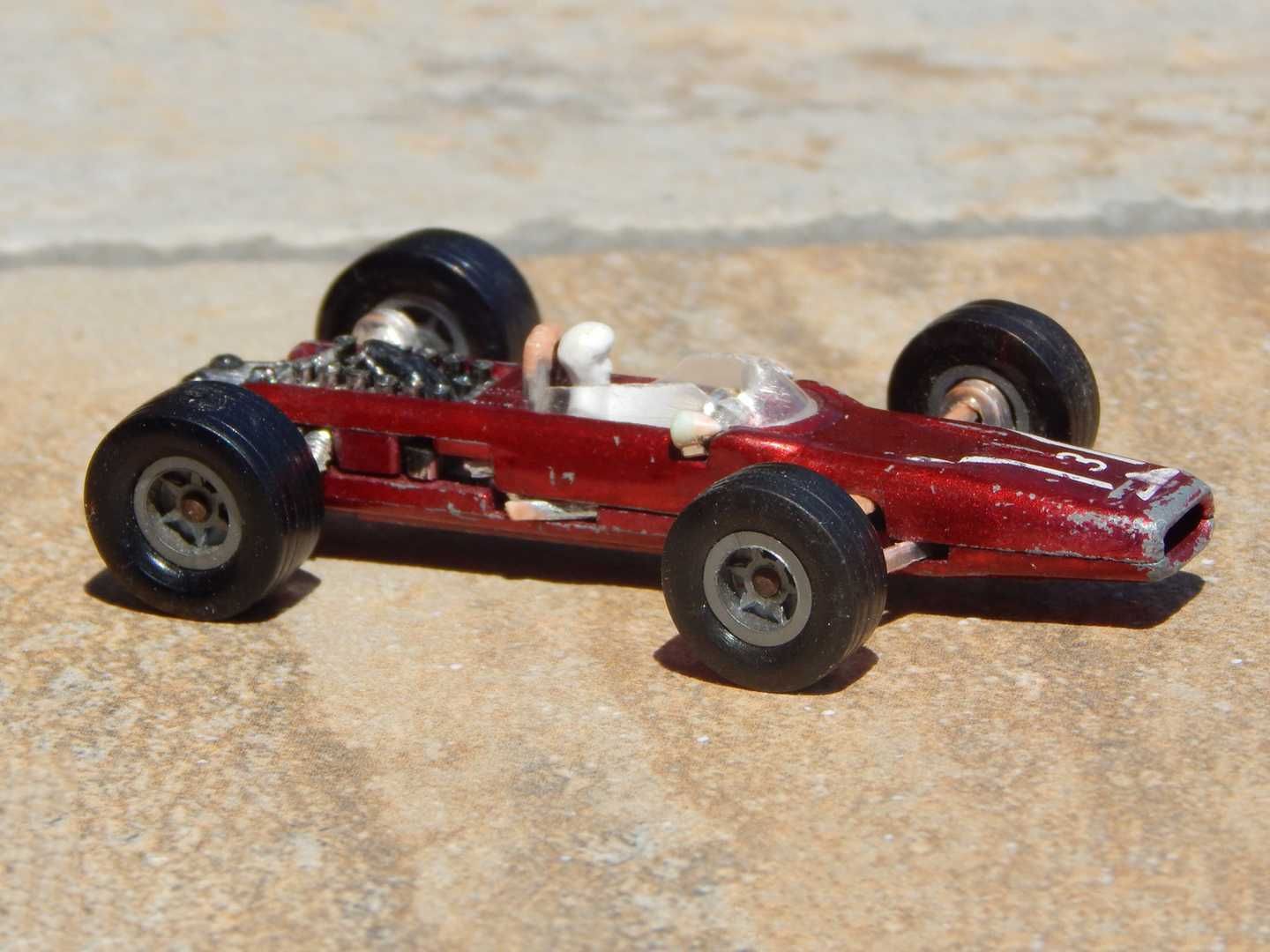 Macheta rara masina curse Formula 1 BRM F1 Racer sc 1:65 Majorette