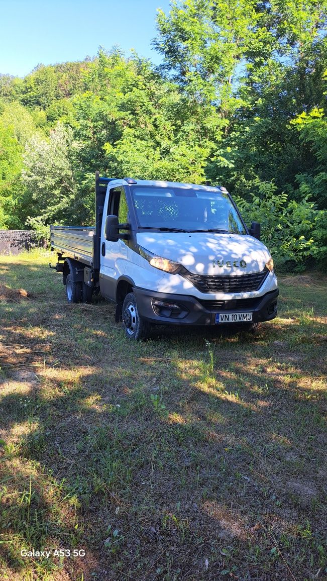 Vând iveco daily basculabil