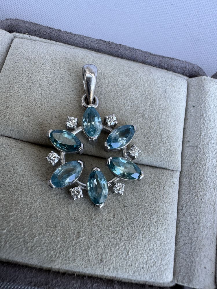 Pandantiv din aur, diamante si acvamarine