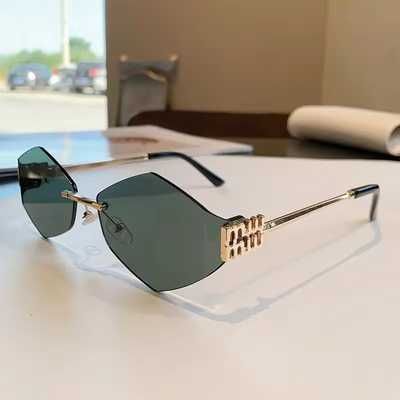 Дамски слънчеви очила NL Miu Grey