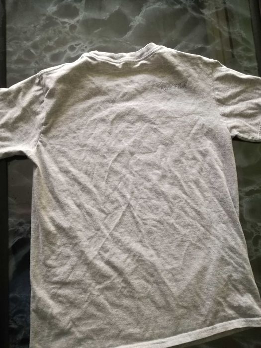 Продавам детска фланелка