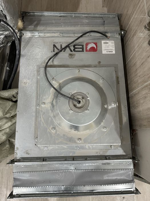 Канальный промышленный вентилятор.