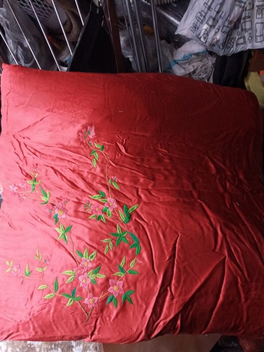 Подушки пуховые  .