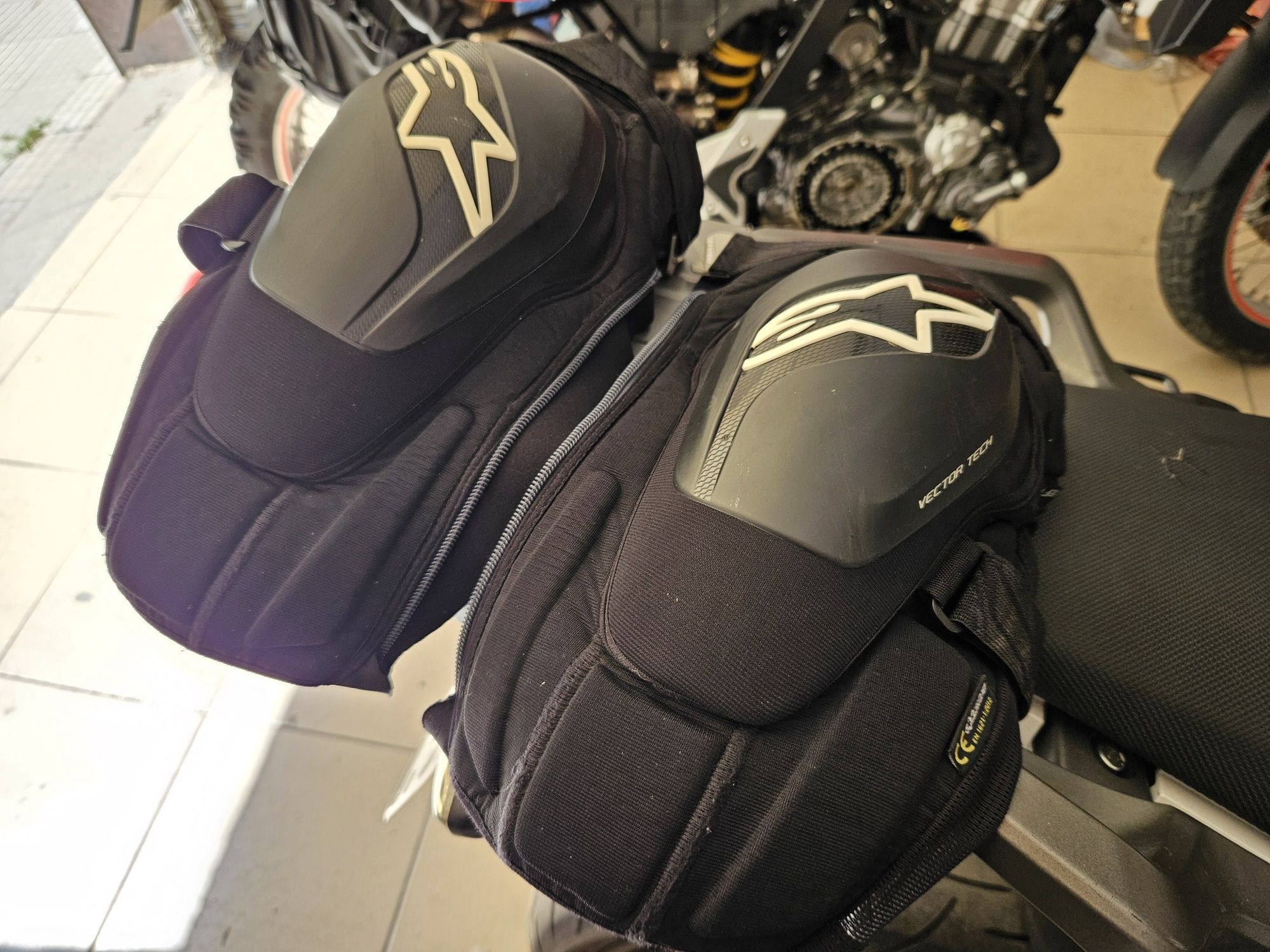 Мото Наколенки Alpinestars Vector Tech S/M