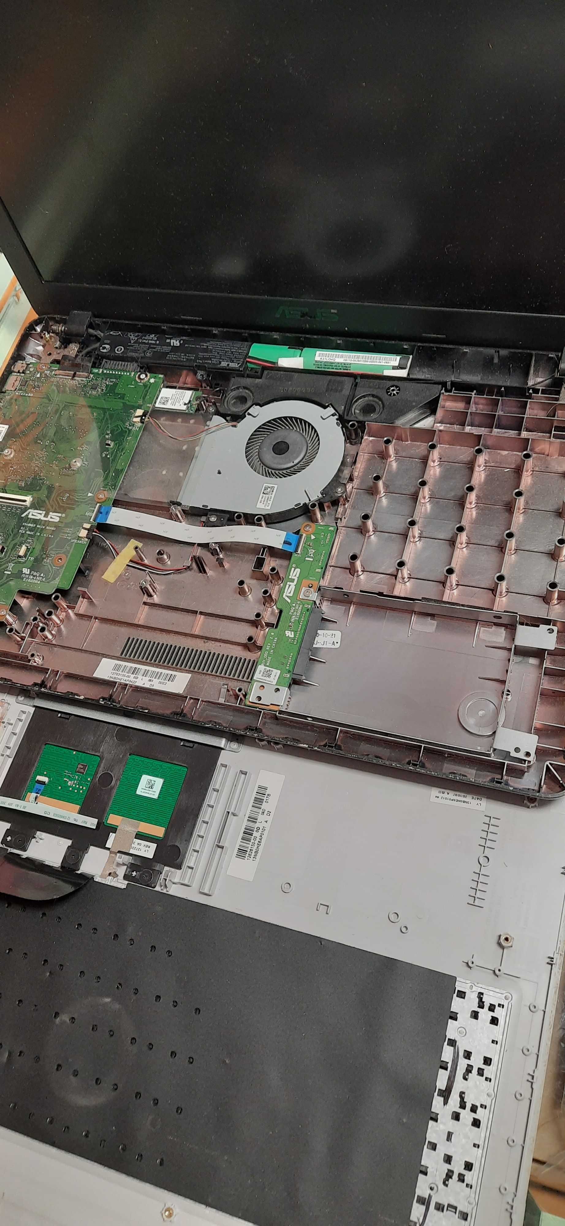 Laptop ASUS X543MA работещ - за ремонт или за части !!!