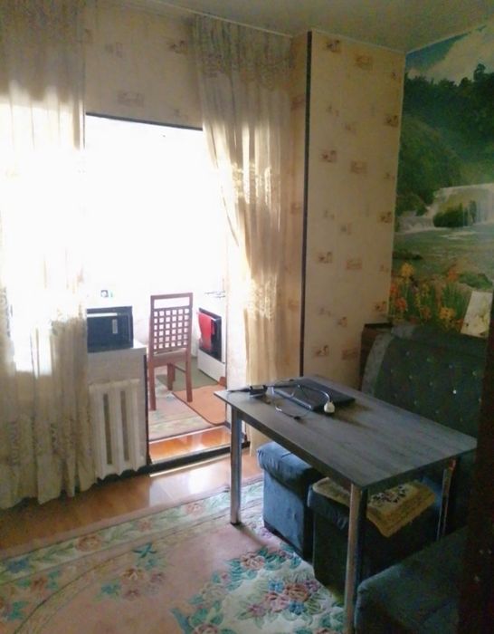 Продаётся на Хумаюне 2ком квартира