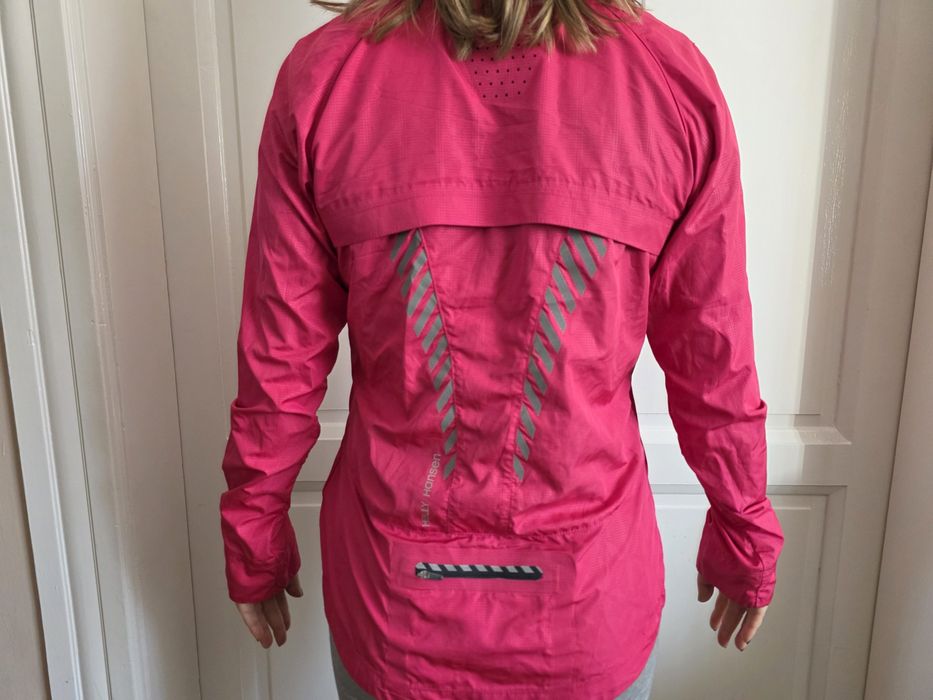 Vând geaca de alergat HH ,Helly Hansen