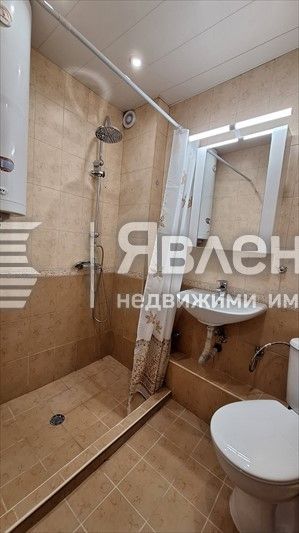 Двустаен слънчев и просторен апартамент в квартал Аспарухово