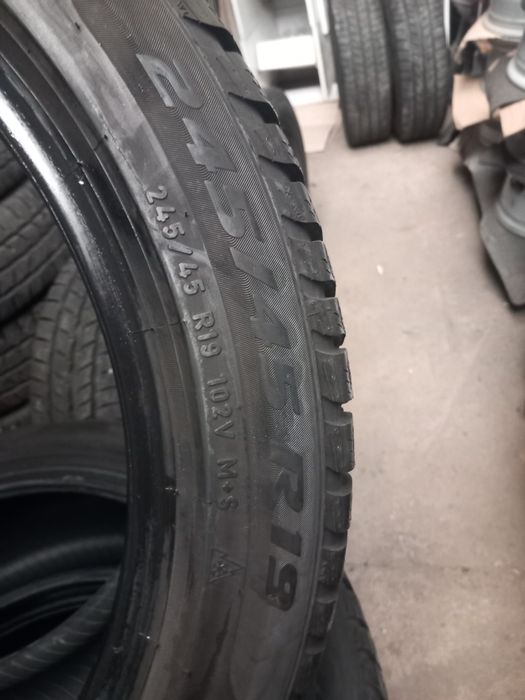 Anvelope de iarna 245 45 19  dot 2023 și 2022