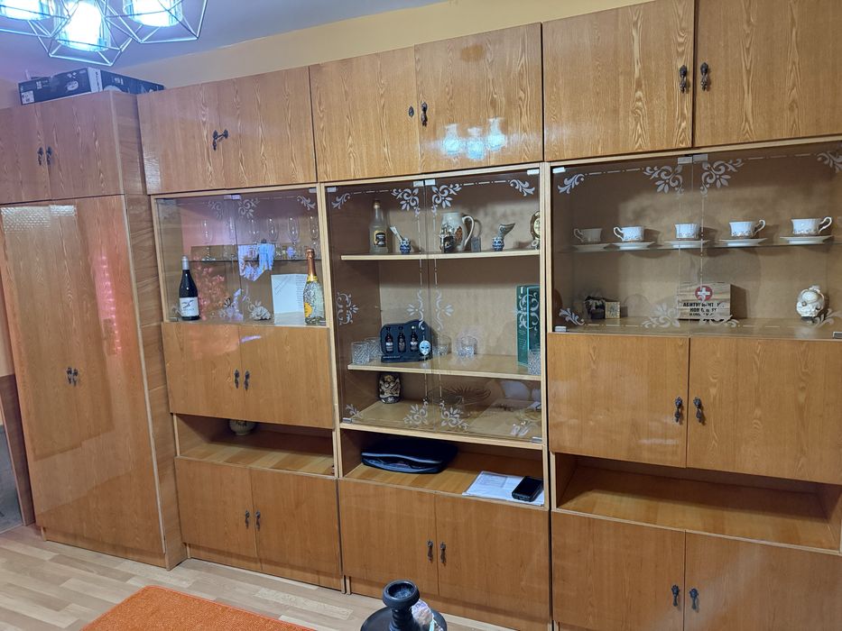 Секция дъвена запазена