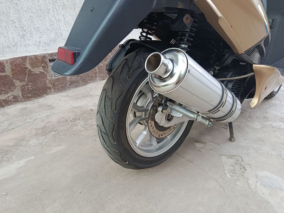 Скутер 150 куб   продаю срочно