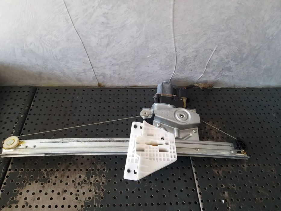 Macara motoras dreapta spate ford kuga 2 cj54s27000bf 0130822735