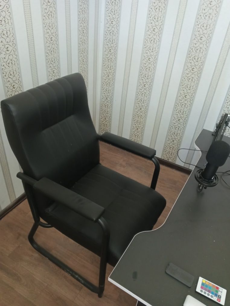 Tayyor Studio  stream,podkast,blog uchun