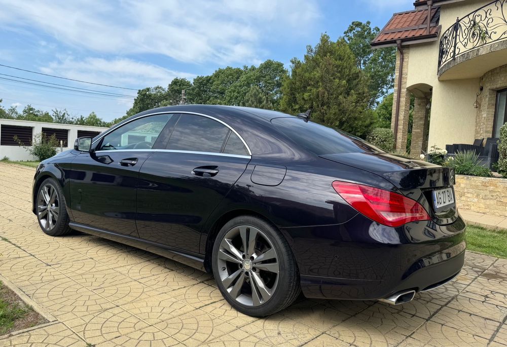 Mercedes Benz CLA 200D Violet