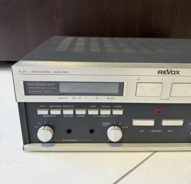 Премиум интегриран стерео усилвател REVOX B 251 - 2x100W