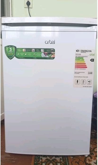 Artel mini xolodilnik