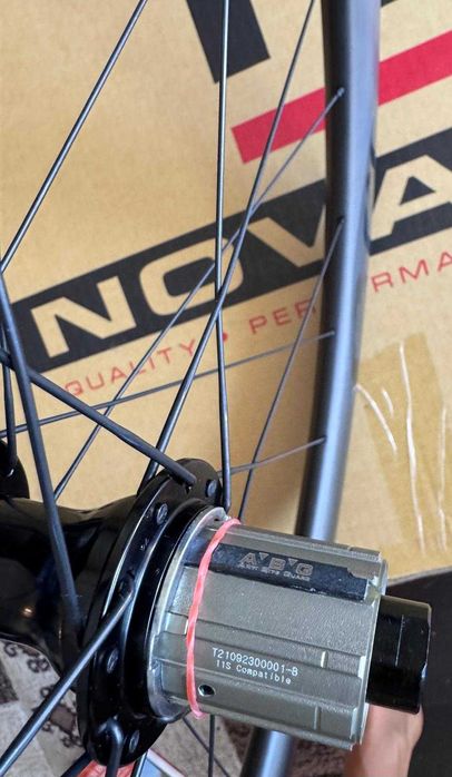 Set roti  bicicleta Novatec R4 Shimano 11s