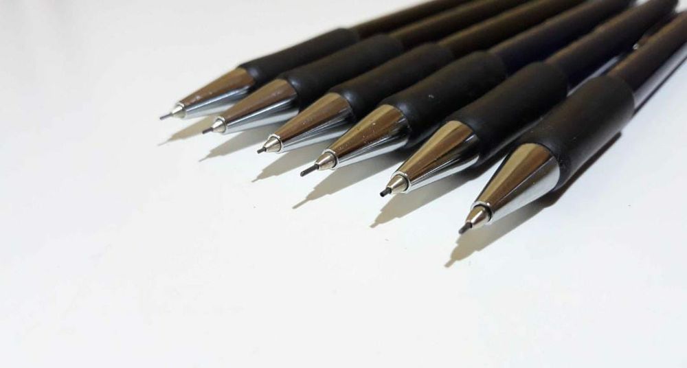 Lot 6 creioane faber castell 1345 si 1347 de 0.5 mm si 0.7 mm