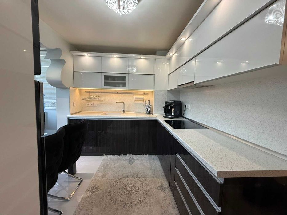 Продава се Двустаен апартамент в Шумен, Боян Българанов 1 - 68 кв.м за 1913 €/кв.м - Снимка #6