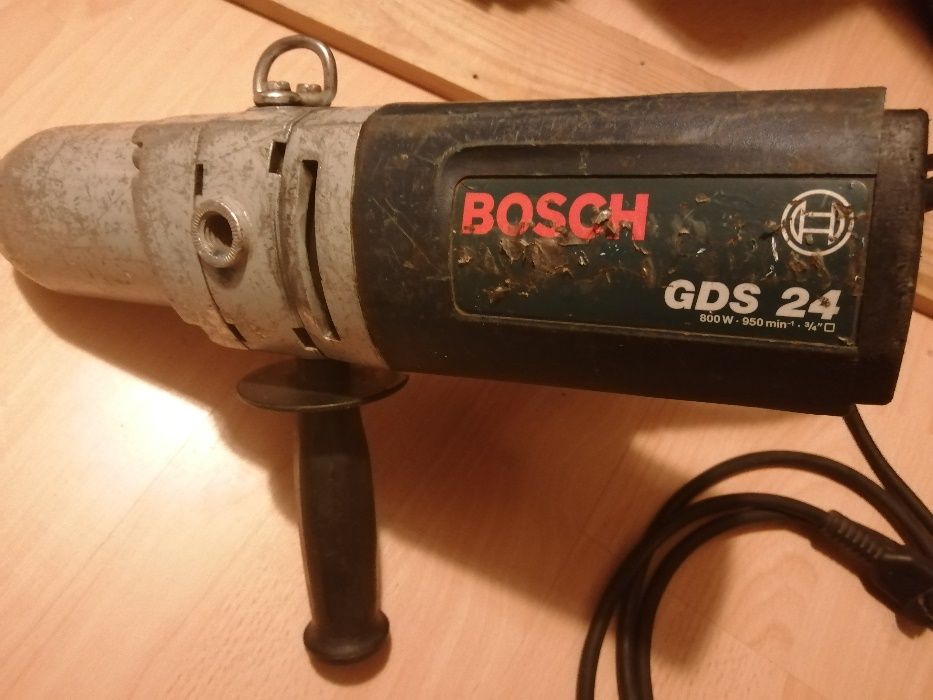 Продавам ударен гайковерт BOSCH GDS 24