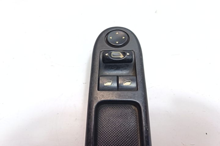 Butoane geam sofer 96351622XT Peugeot 307 prima generatie