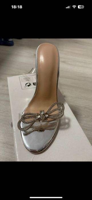 Sandale cu toc,lejere