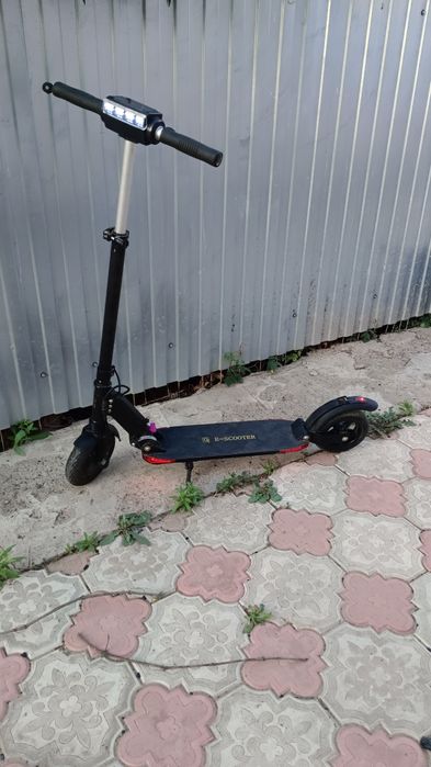 Продам электросамокат