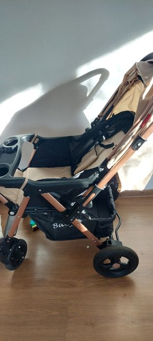 Cărucior bebeluși