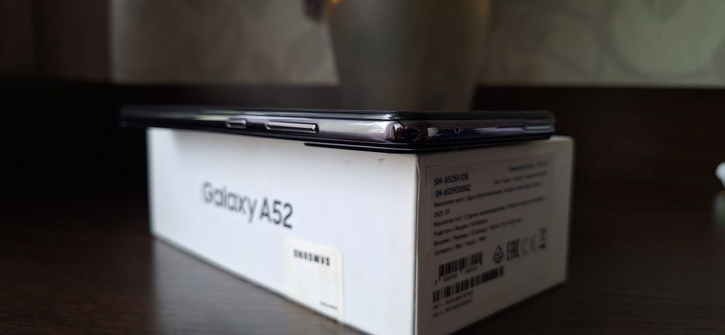 Телефон  Samsung  A52