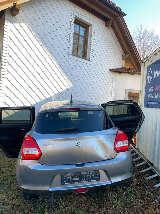 Suzuki Swift 2018 1.3i  4x4 AVARIAT