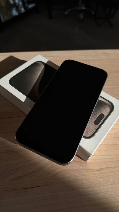 Iphone 16 pro, 512 GB (белый) в идеальном состоянии