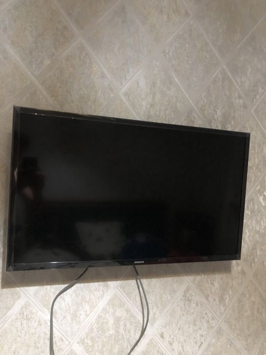 Samsung 32T4500 HD smart TV