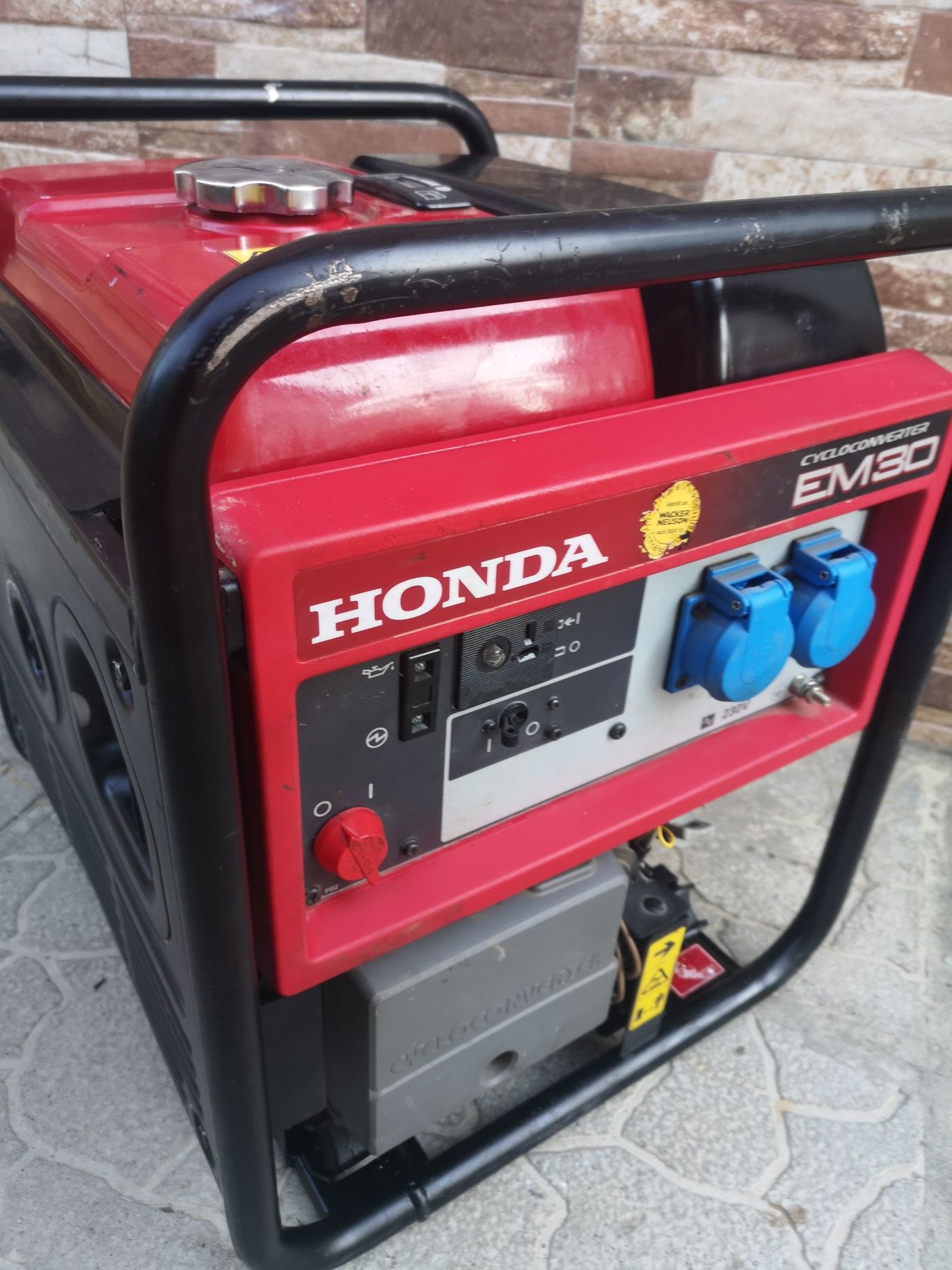 Инвенторен Генератор Honda EM30
