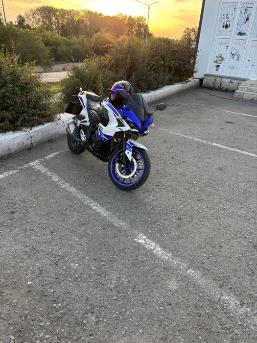 Продам мотоцикл racer 300кубов