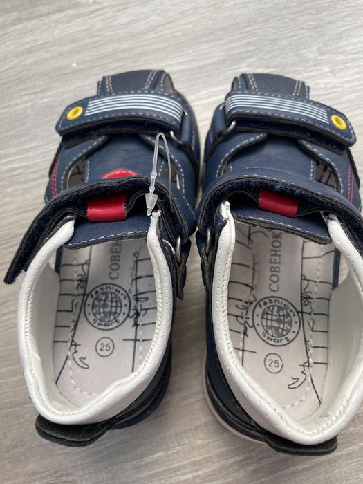 Продам новые сандали